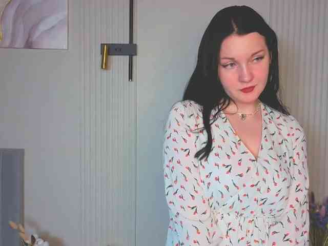 MilaSaly webcam