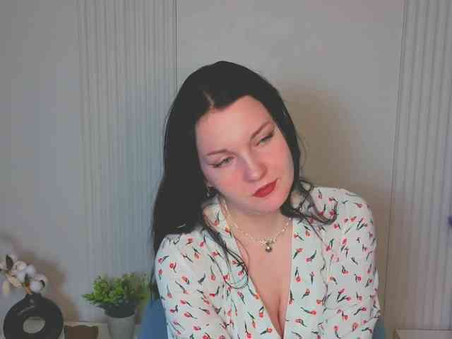 MilaSaly webcam