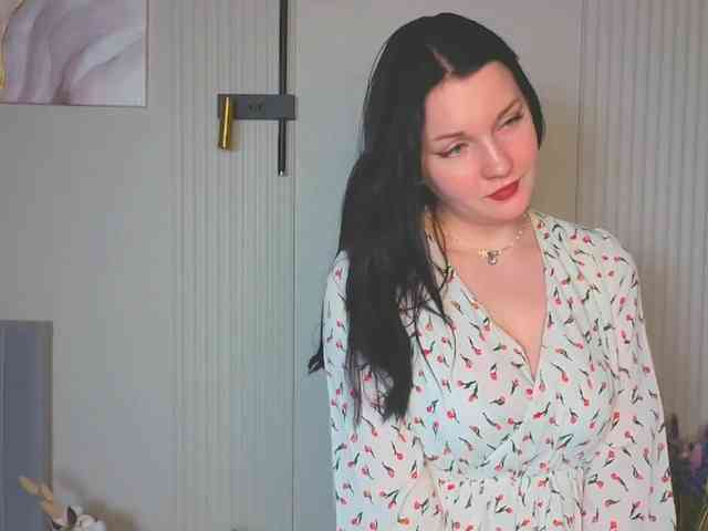 MilaSaly webcam