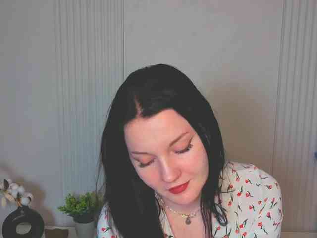 MilaSaly webcam