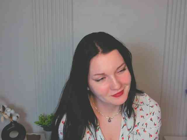 MilaSaly webcam