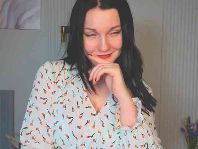 MilaSaly webcam
