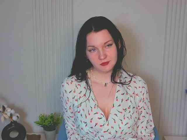 MilaSaly webcam