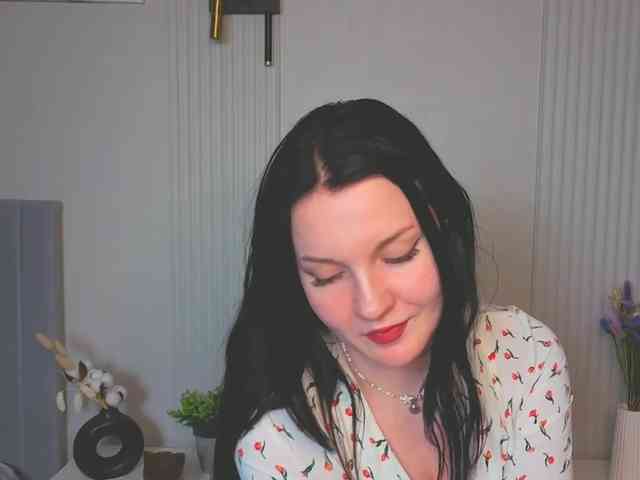 MilaSaly webcam