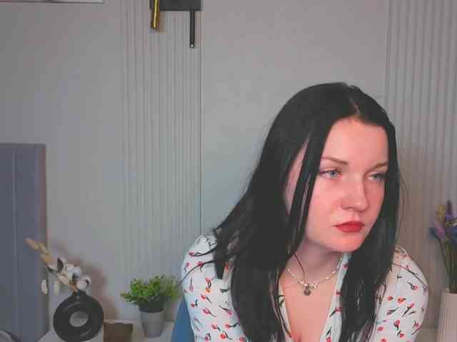MilaSaly webcam
