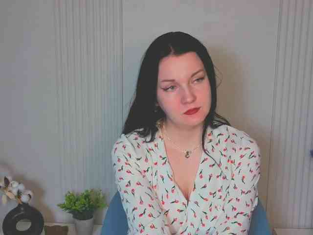 MilaSaly webcam