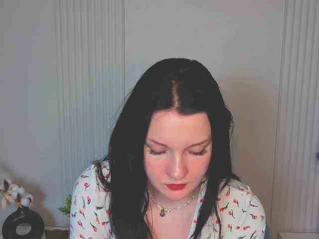 MilaSaly webcam