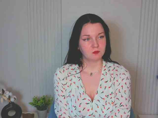 MilaSaly webcam