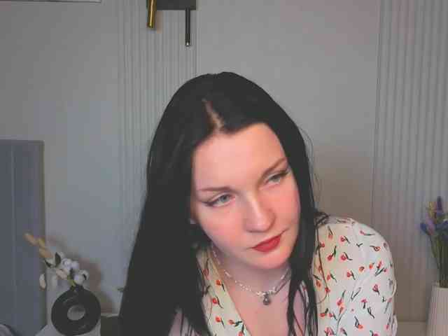 MilaSaly webcam
