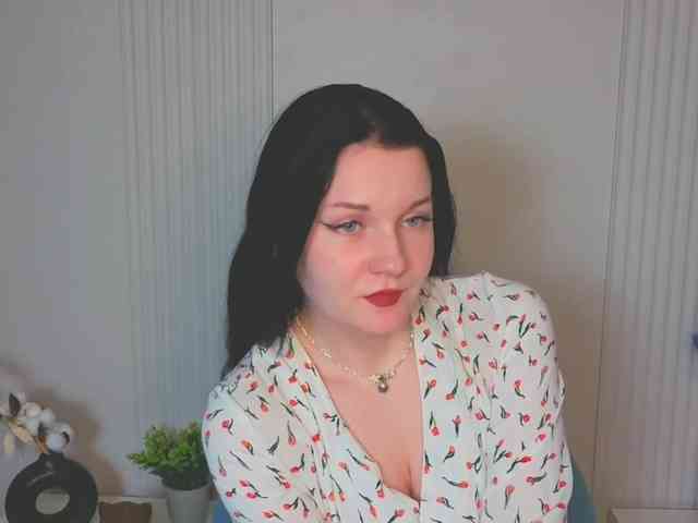 MilaSaly webcam