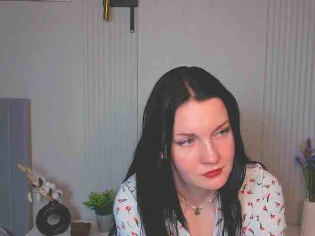 MilaSaly webcam