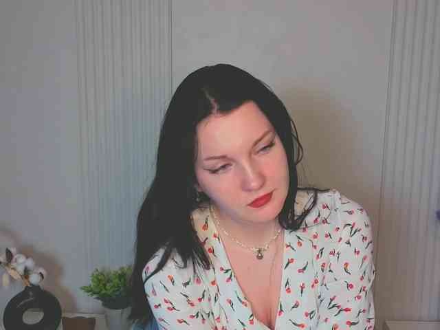 MilaSaly webcam
