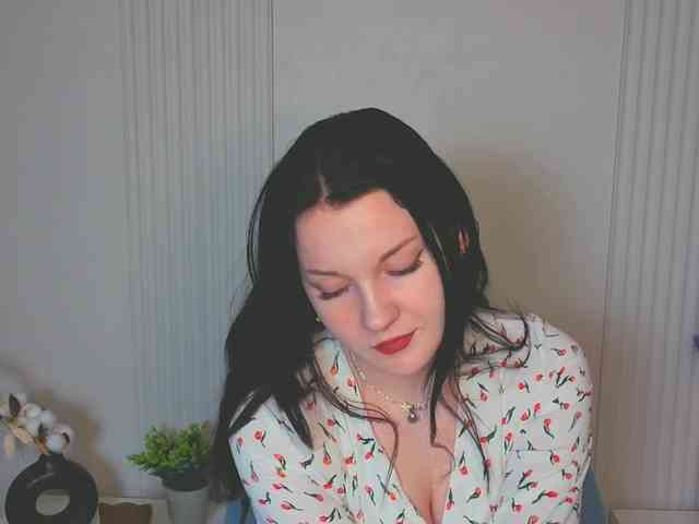 MilaSaly webcam