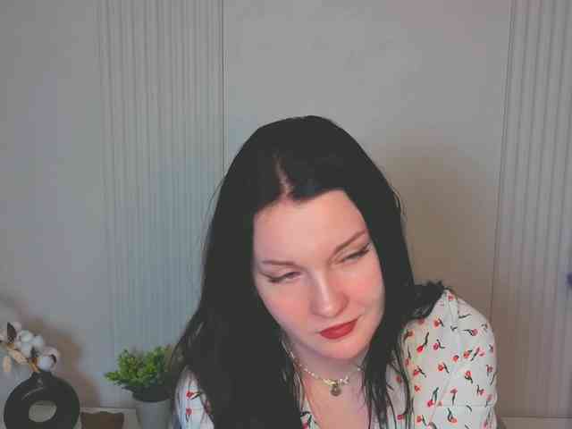 MilaSaly webcam