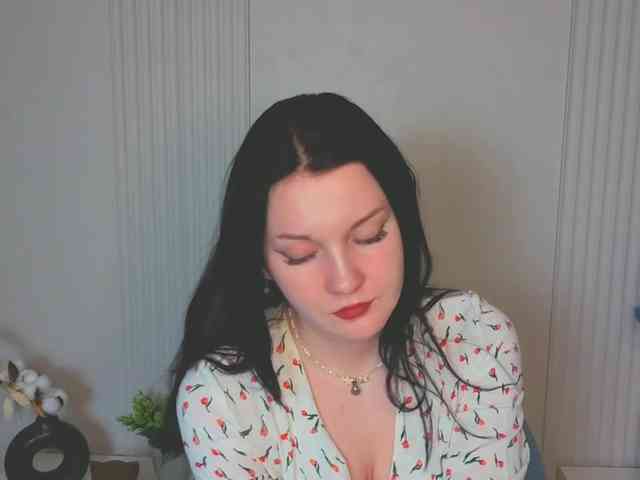 MilaSaly webcam