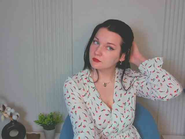 MilaSaly webcam