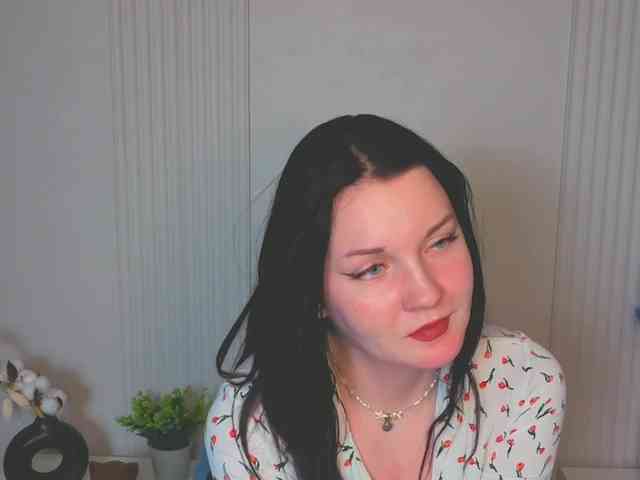 MilaSaly webcam