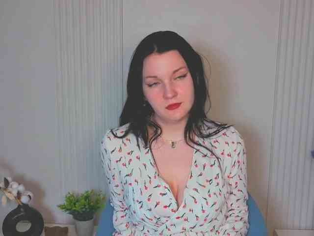 MilaSaly webcam