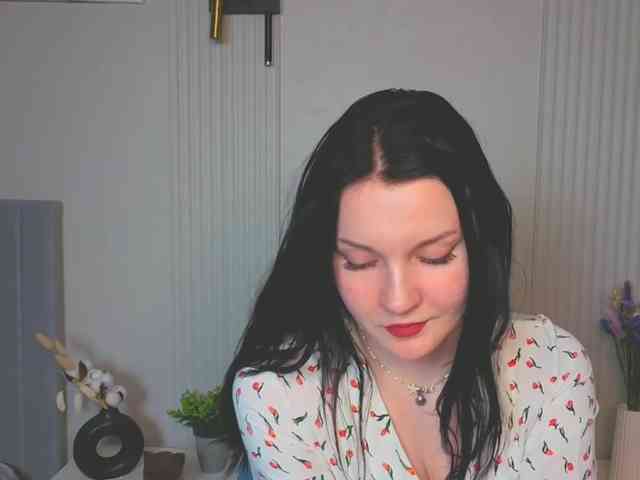 MilaSaly webcam