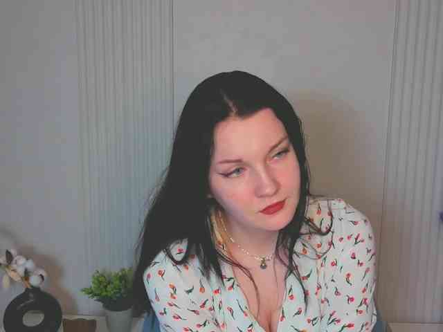 MilaSaly webcam