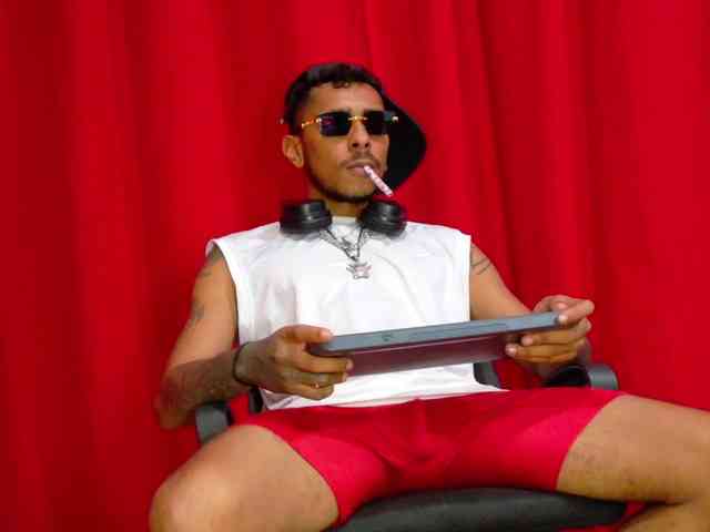 null-bbc Live Webcam on BongaCams