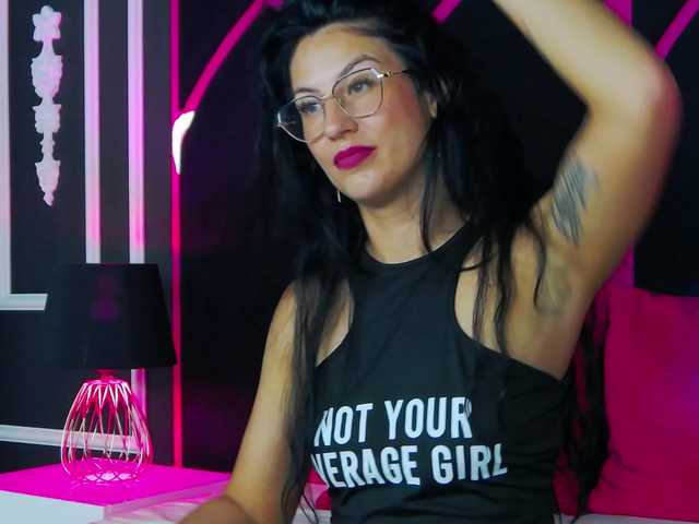 Areina live cam on BongaCams