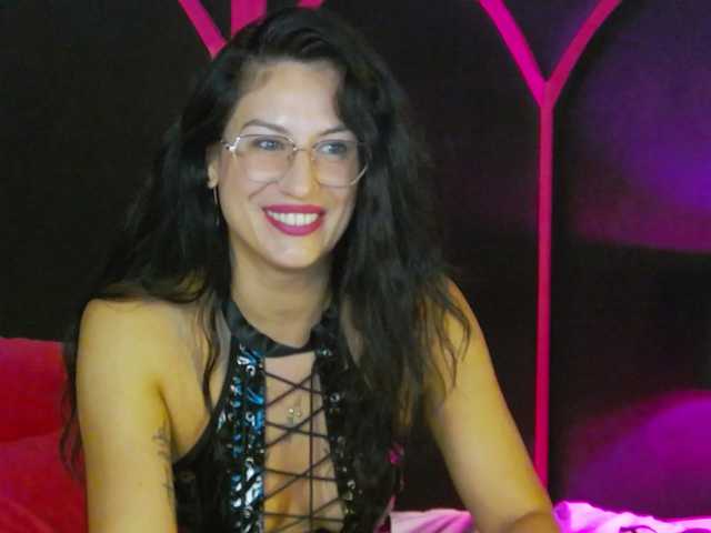 Areina live cam on BongaCams