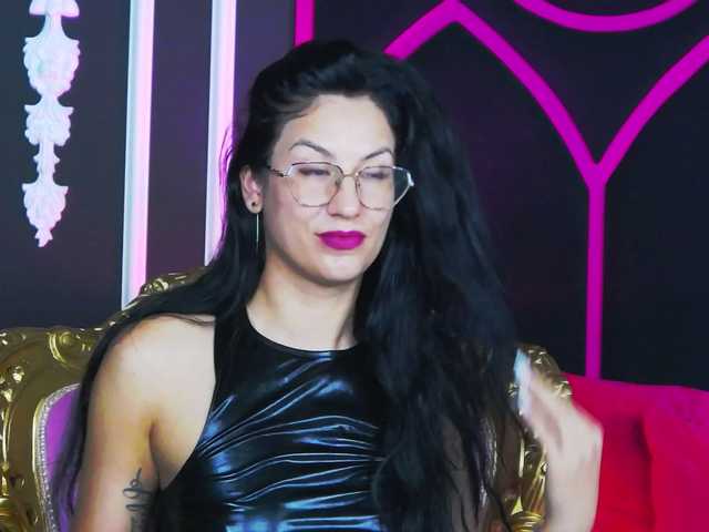 Areina live cam on BongaCams