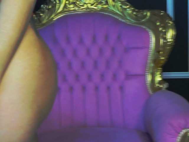 Areina live cam on BongaCams