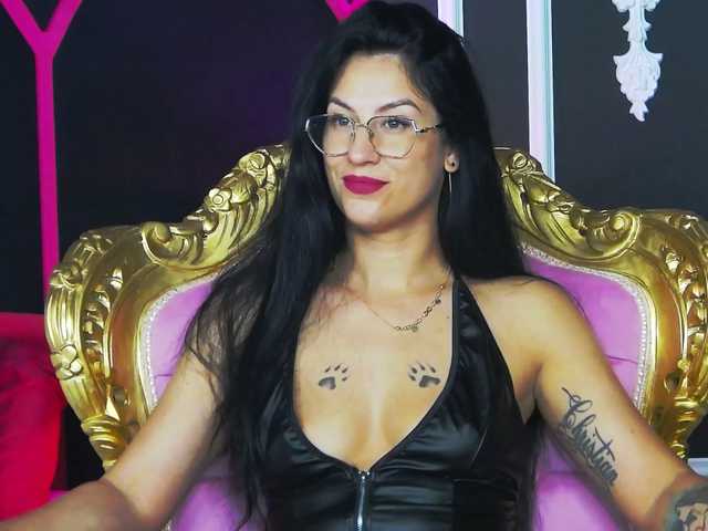 Areina live cam on BongaCams