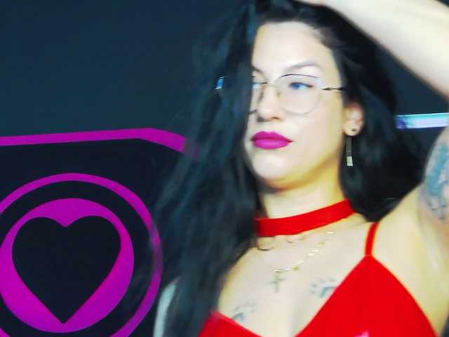 Areina live cam on BongaCams