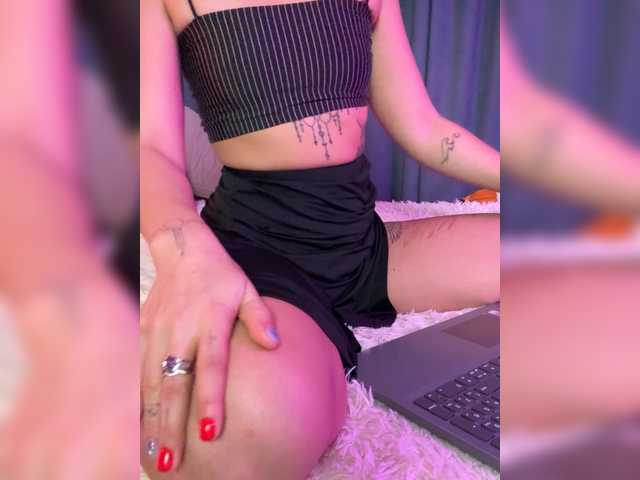 all-in-pussy cam belle