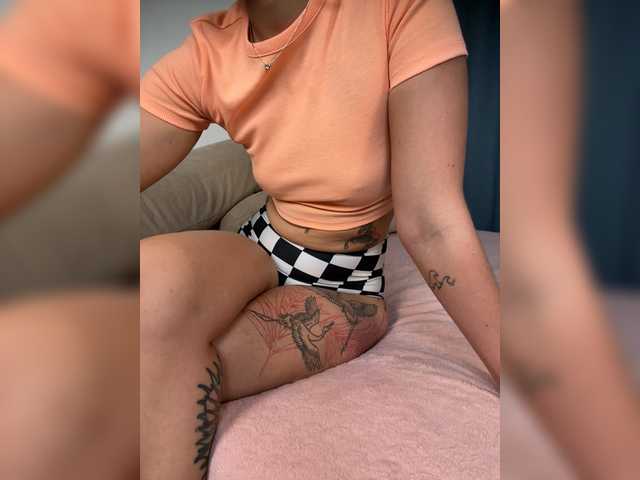 All-in-pussy live cam on BongaCams