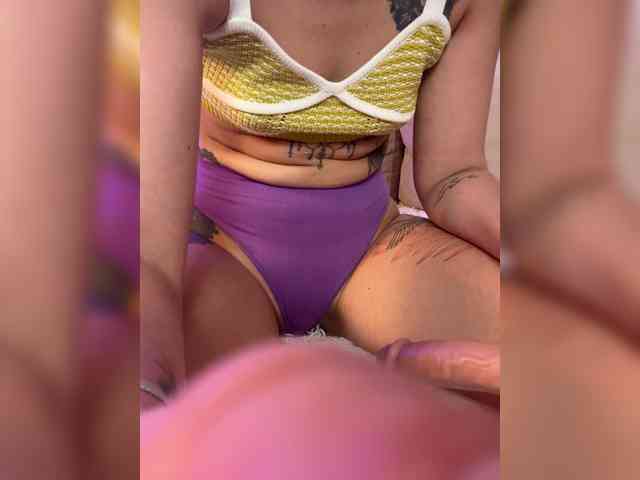 All-in-pussy webcam