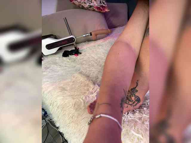 All-in-pussy webcam