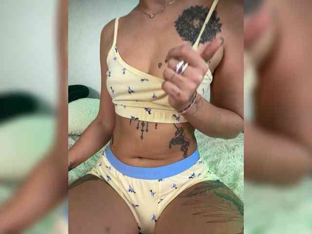 All-in-pussy webcam