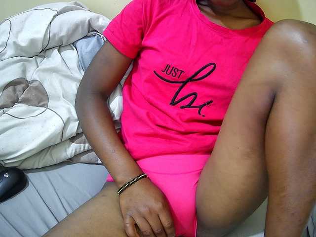 just-kayla2 live cam on BongaCams
