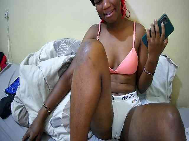 just-kayla2 webcam