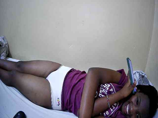 just-kayla2 webcam