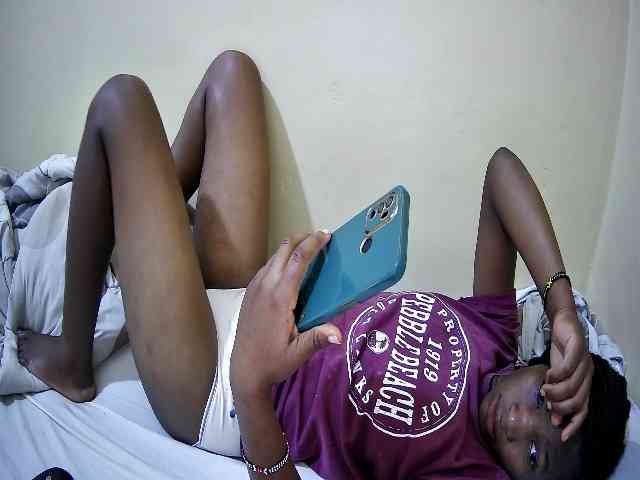 just-kayla2 webcam