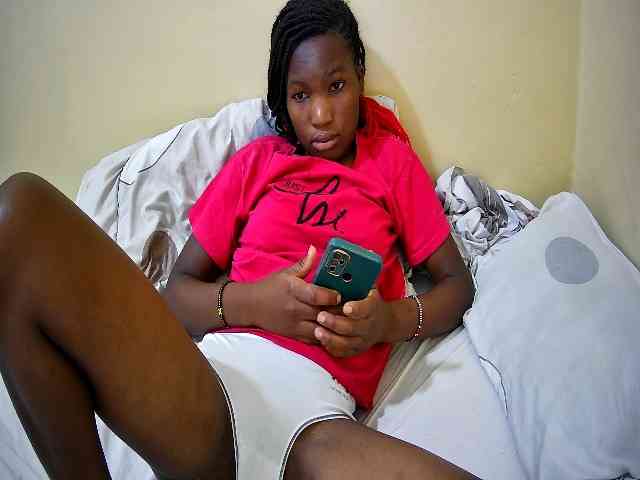just-kayla2 webcam