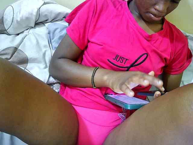 just-kayla2 webcam
