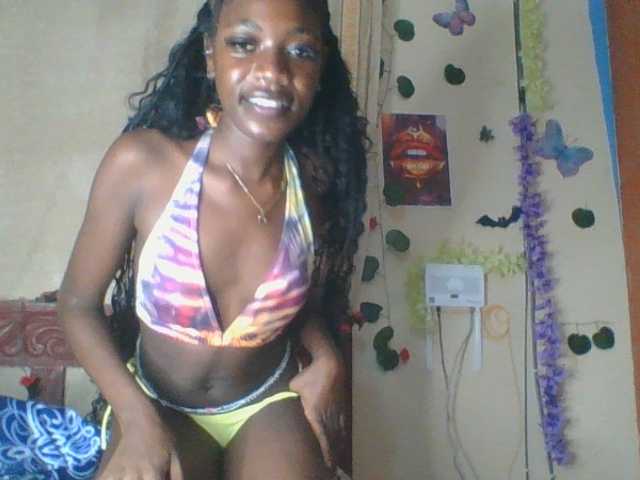 Monday- live cam on BongaCams