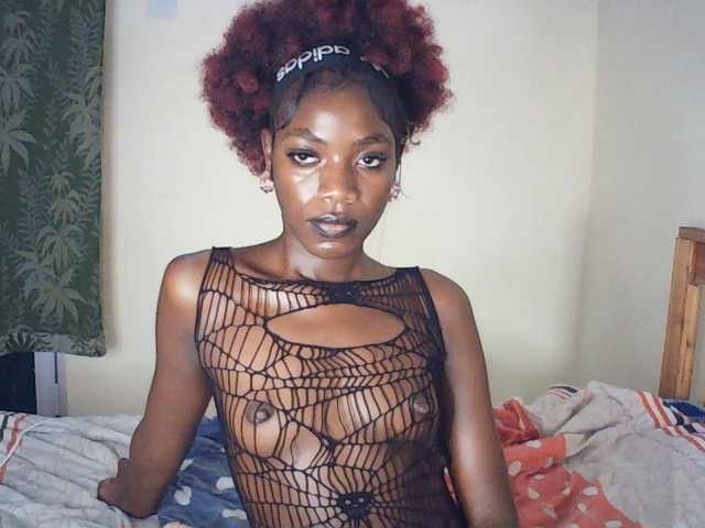 Monday- live cam on BongaCams