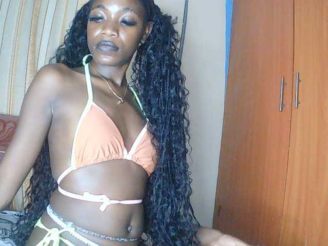 Monday- live cam on BongaCams