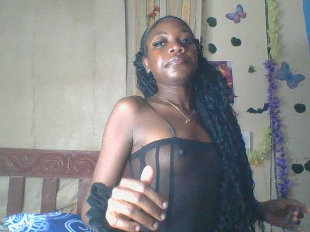 Monday- live cam on BongaCams