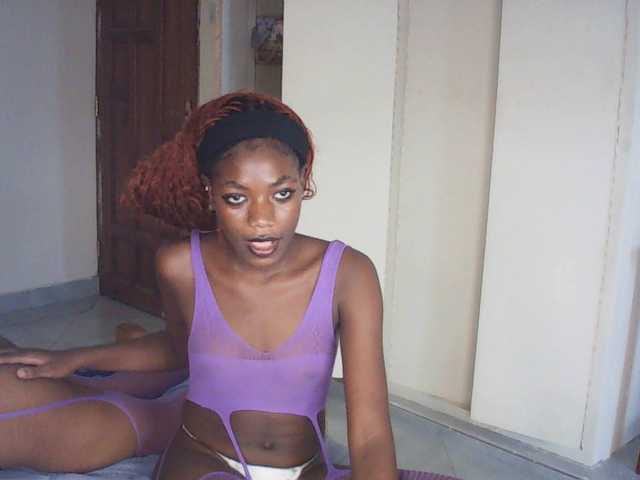 Monday- live cam on BongaCams