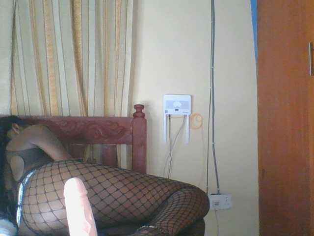 Monday- live cam on BongaCams