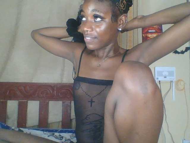Monday- live cam on BongaCams