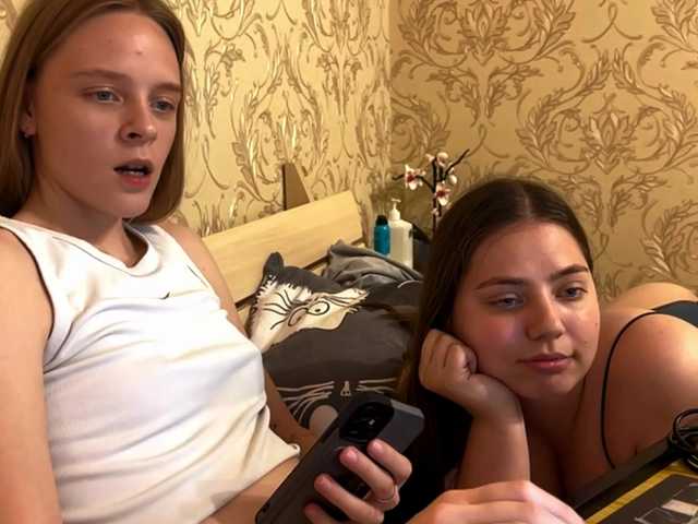 Ami-Still live cam on BongaCams